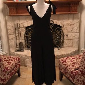 NWT Gianni Bini Black jumpsuit Sz-S with pockets